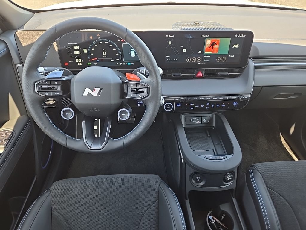 2025 Hyundai Ioniq 5 SE 32