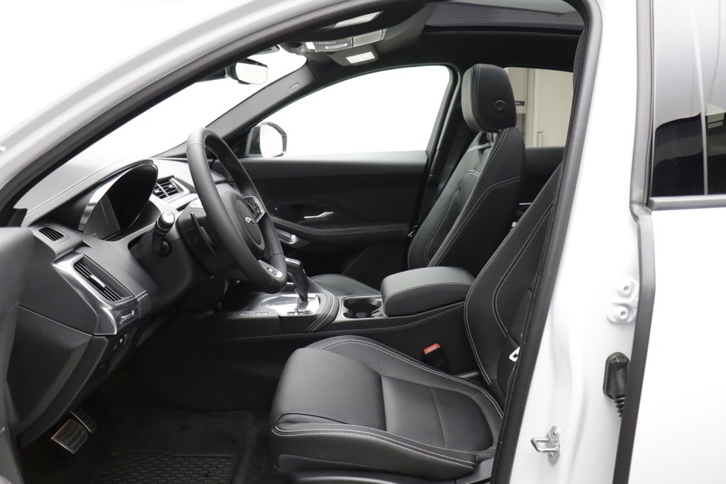 2020 Jaguar E-Pace  18