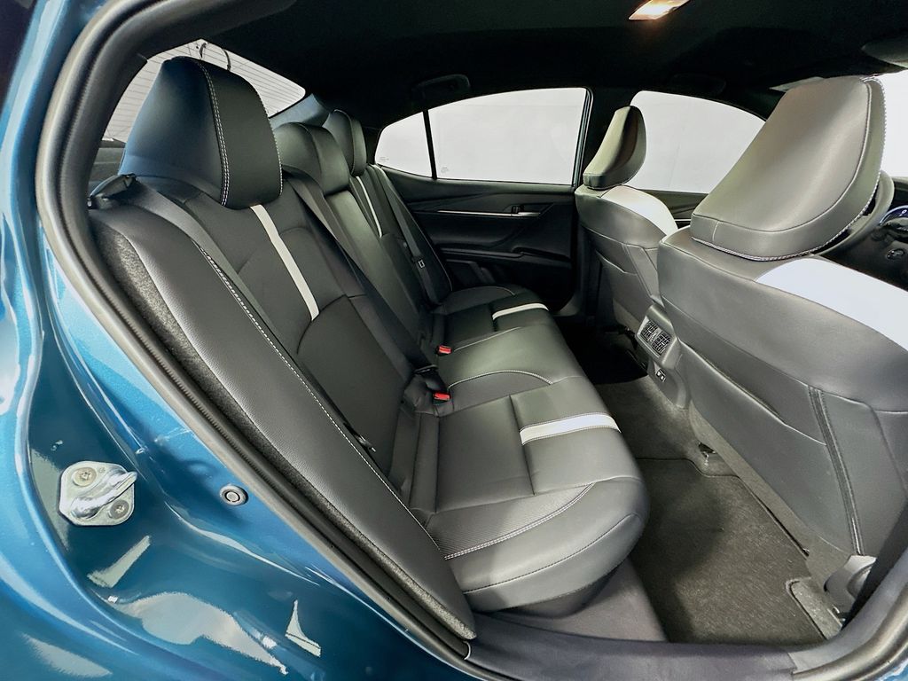 Thumbnail: 2025 Toyota Camry - 27