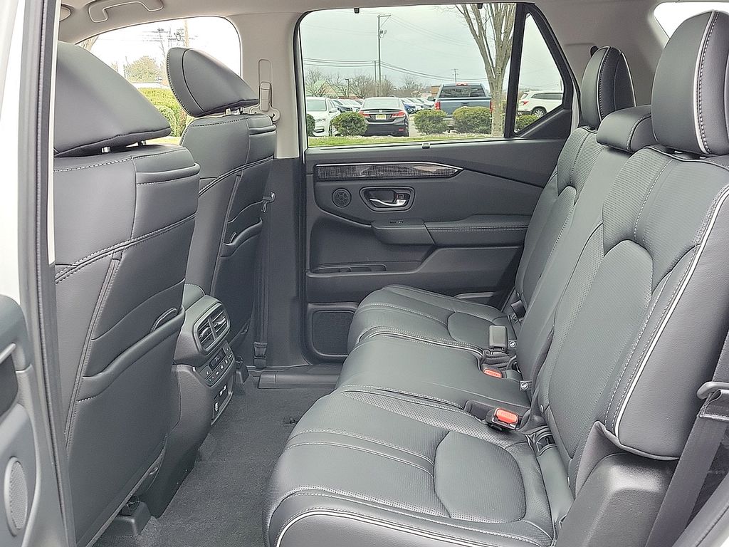 2025 Honda Pilot Elite 6