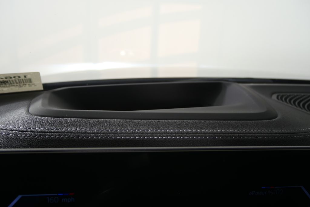 Thumbnail: 2023 BMW i4 - 20