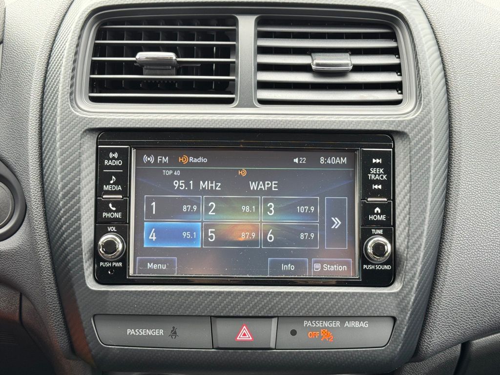 2025 Mitsubishi Outlander Sport ES photo 18