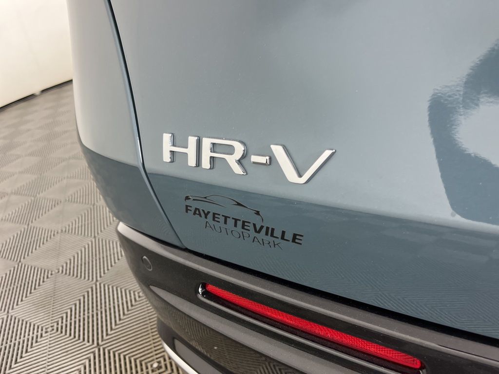 Thumbnail: 2023 Honda HR-V - 3