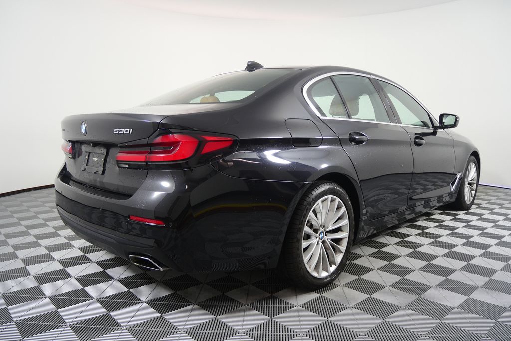 Thumbnail: 2021 BMW 5 Series - 3