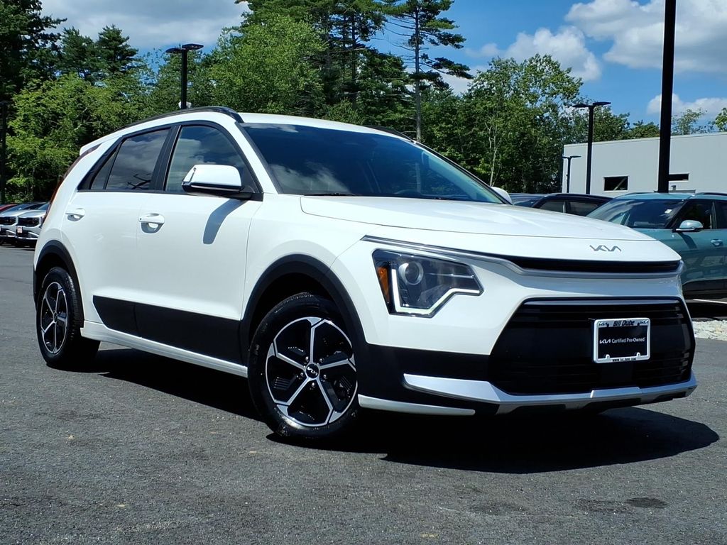 Snow White Pearl 2025 Kia Niro Hybrid Plug-In SUV / Crossover Front-Wheel Drive 6-Speed Dual Clutch