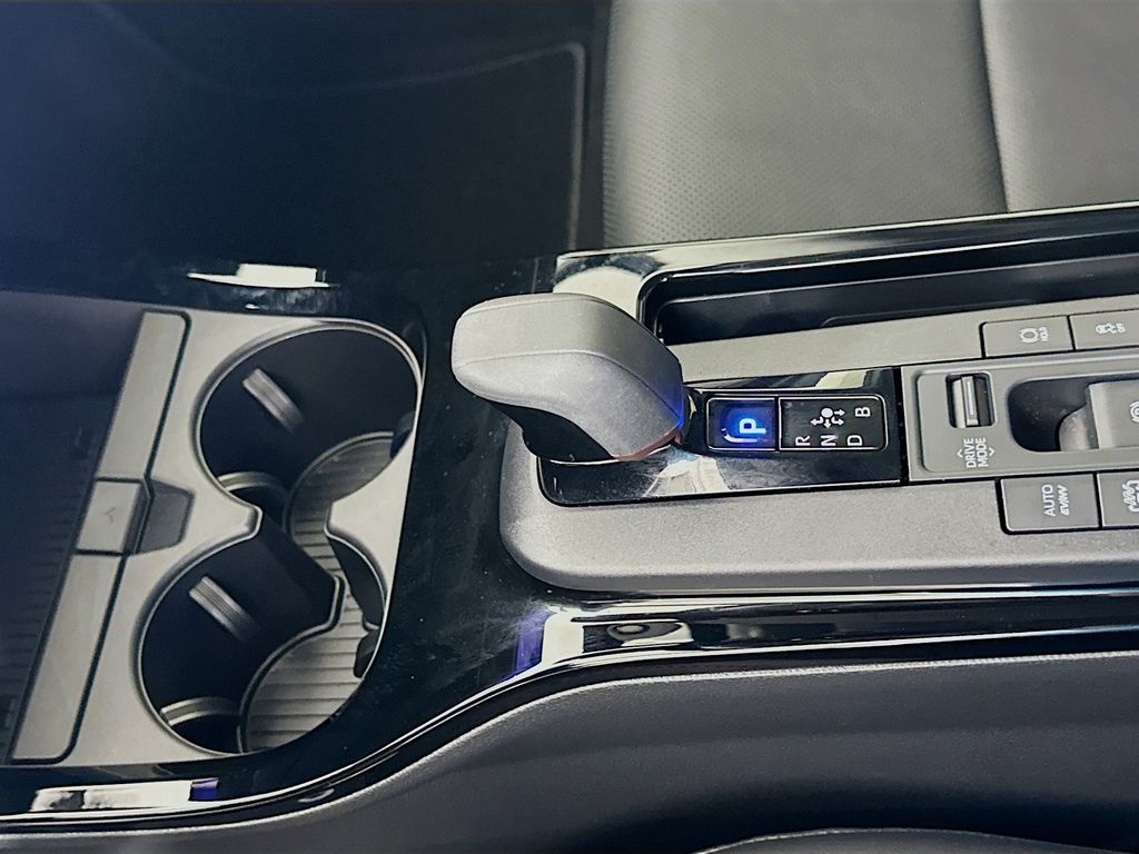 Thumbnail: 2025 Toyota Prius - 17