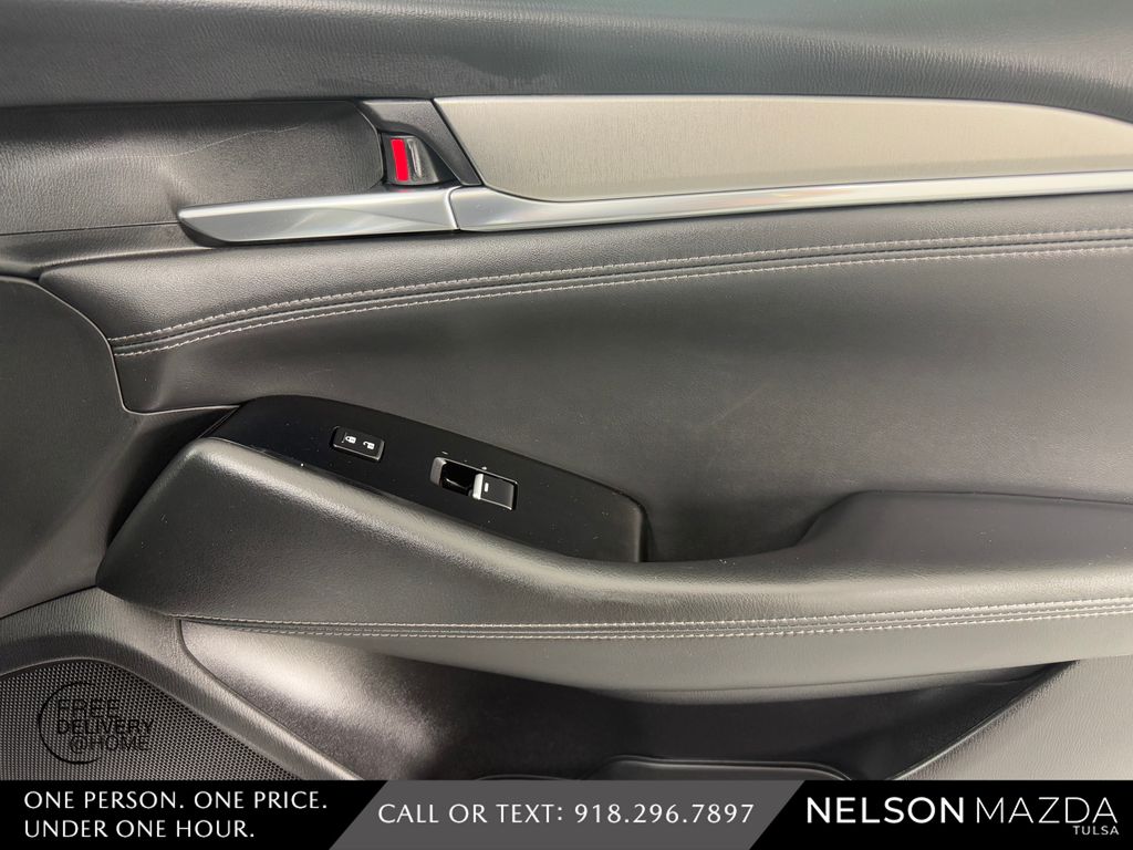 Used 2018 Silver Mazda Touring image 45