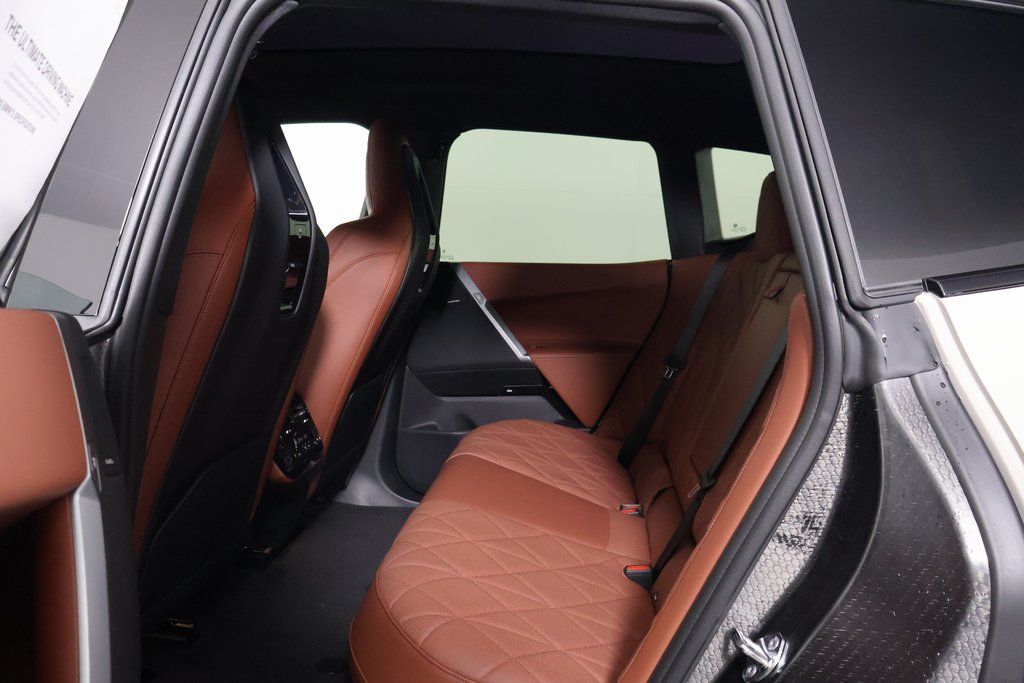 Thumbnail: 2026 BMW iX - 6