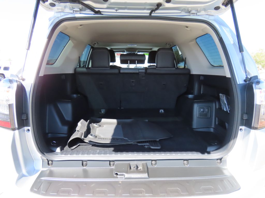 2023 Toyota 4Runner SR5 27