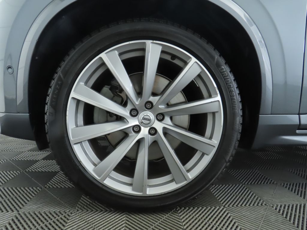 2019 Volvo XC90 T8 R-Design 31