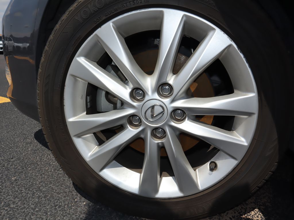 Thumbnail: 2012 Lexus ES - 16