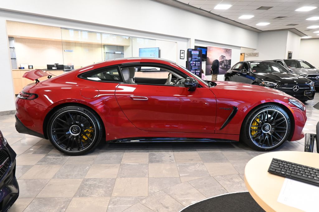 2025 Mercedes-Benz AMG GT C 2