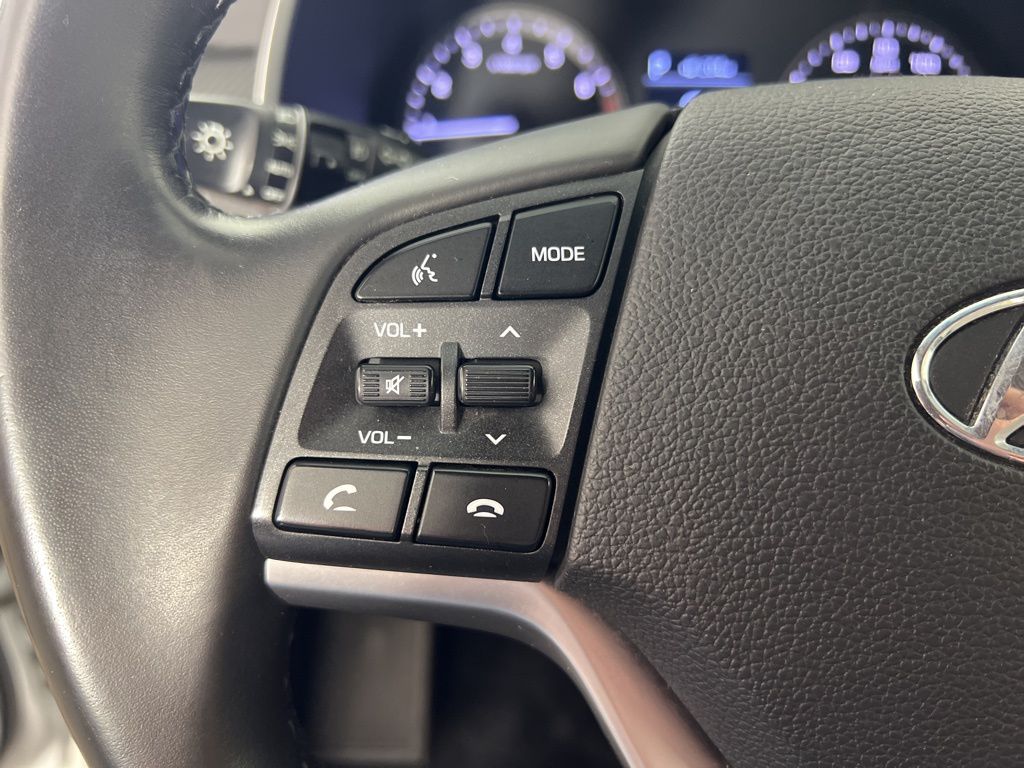 Used 2020 White Hyundai Sport image 17