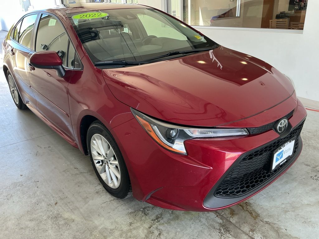  2022 Toyota Corolla LE FWD   