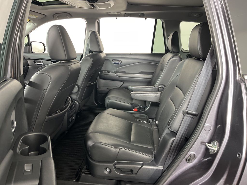 Thumbnail: 2020 Honda Pilot - 26