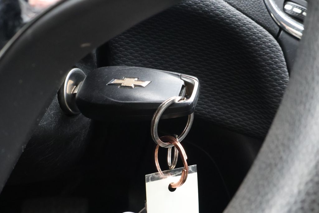 Thumbnail: 2017 Chevrolet Cruze - 27