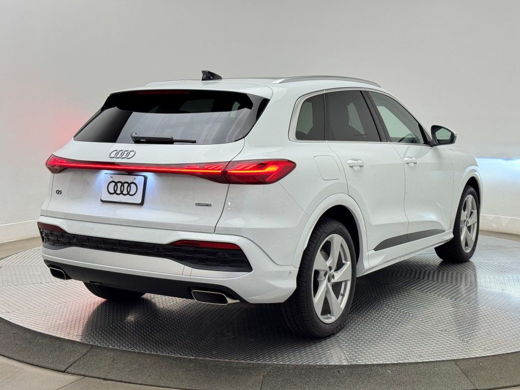 Thumbnail: 2025 Audi Q5 - 12