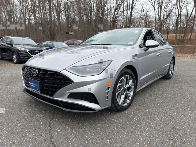 Curated Silver 2023 Hyundai Sonata SEL FWD Sedan Front-Wheel Drive 8-Speed Automatic