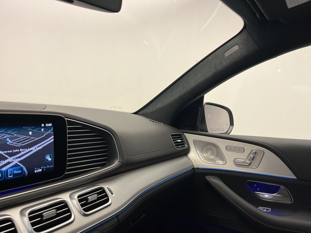 Thumbnail: 2026 Mercedes-Benz GLE - 22