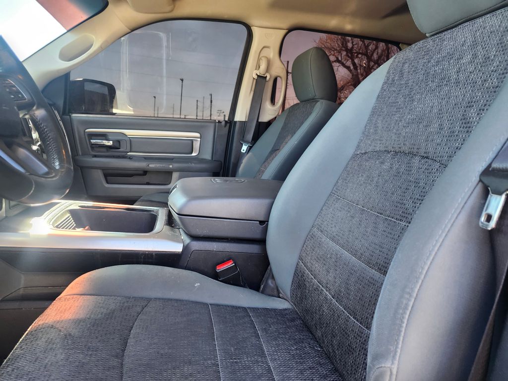 2016 RAM 1500 Big Horn Crew Cab 4WD