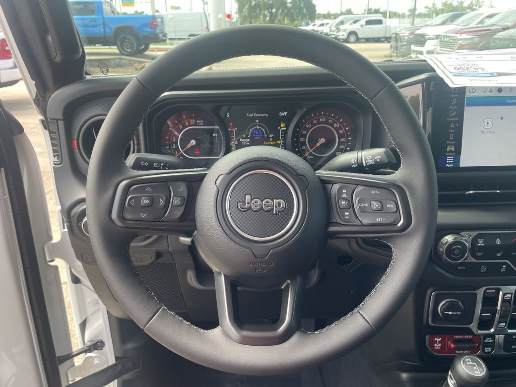 2025 Jeep Gladiator Rubicon White at Legacy Ford