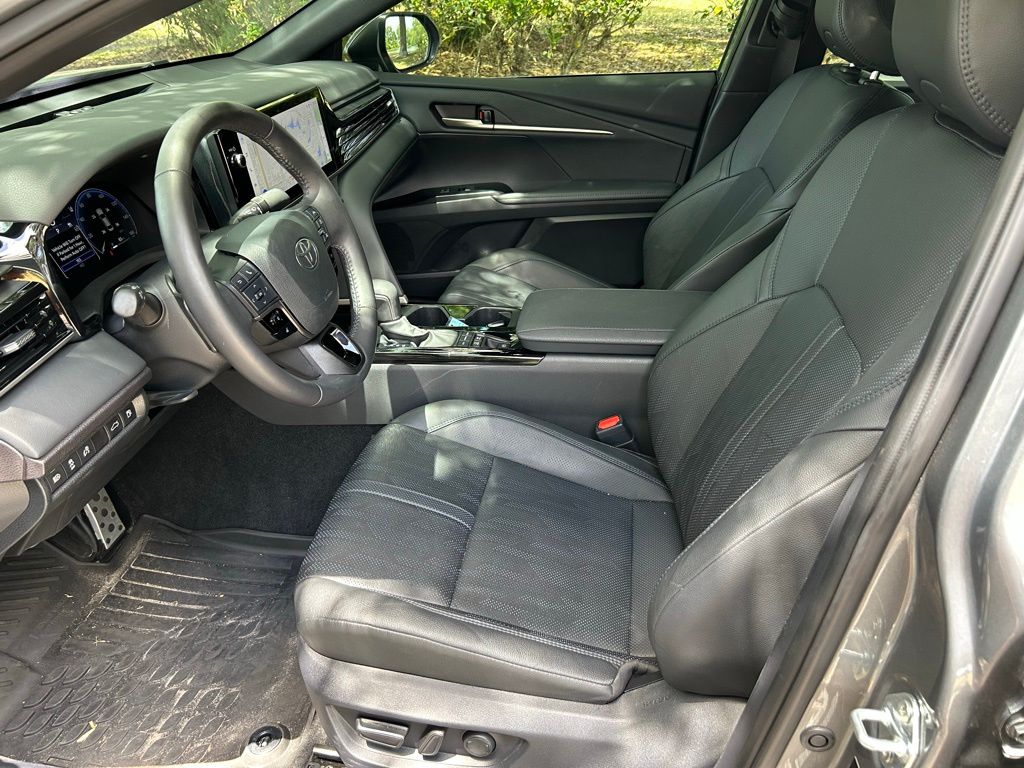 2025 Toyota Camry XSE 14