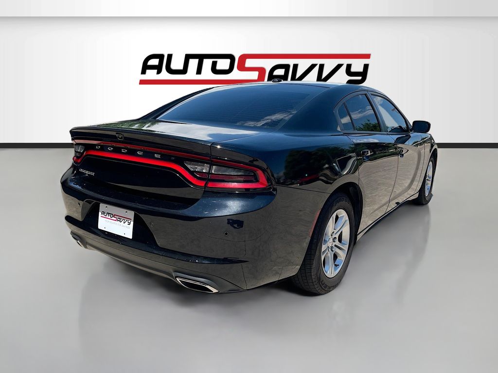 Used 2022 Black Dodge SXT image 7