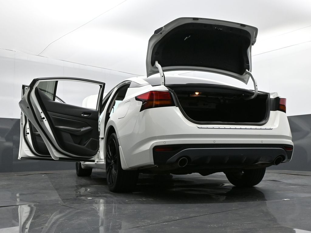 2022 Nissan Altima SR Intelligent AWD