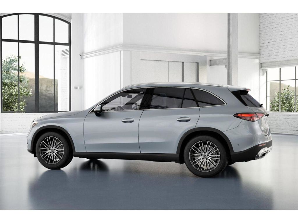 2025 Mercedes-Benz GLC GLC 300 32