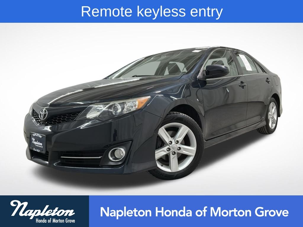 Black 2014 Toyota Camry SE Sedan Front-Wheel Drive 6-Speed Automatic