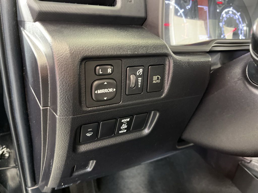 Thumbnail: 2020 Toyota 4Runner - 26