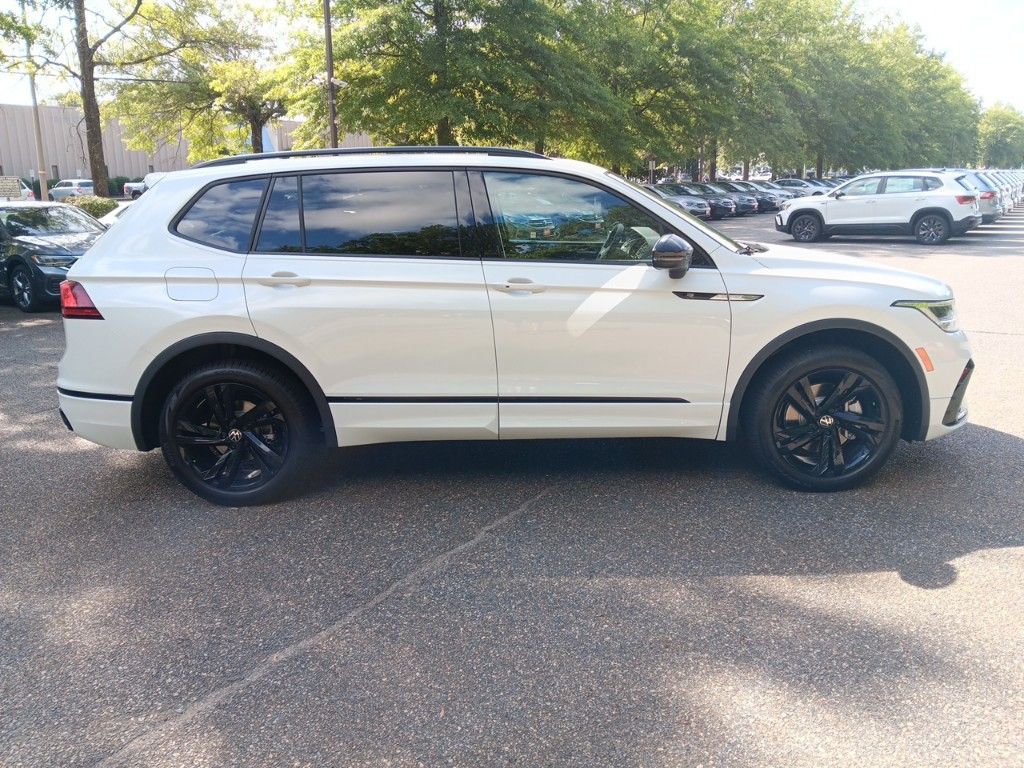 2024 Volkswagen Tiguan 2.0T SE R-Line Black 6