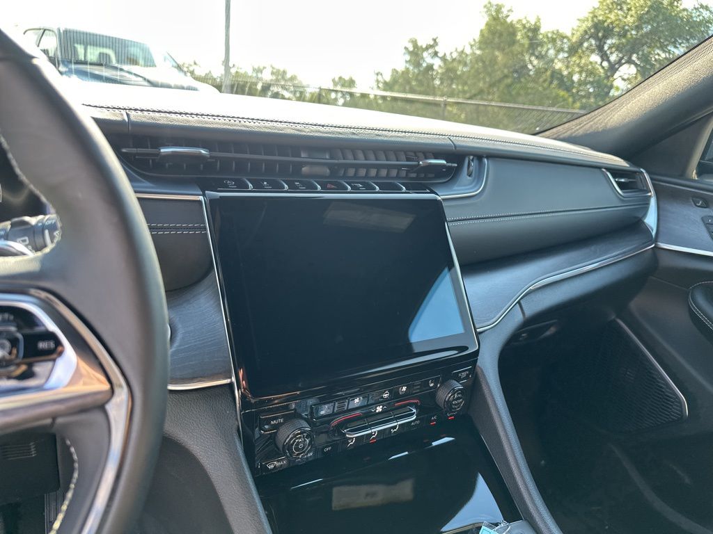 New Car 2025 Jeep Grand Cherokee  Overland For Sale Under $70,000 In Austin, Texas