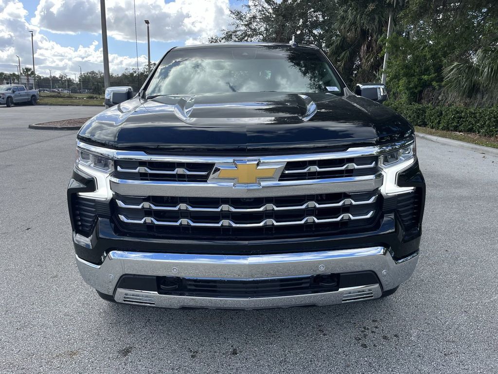 2025 Chevrolet Silverado 1500 LTZ 2