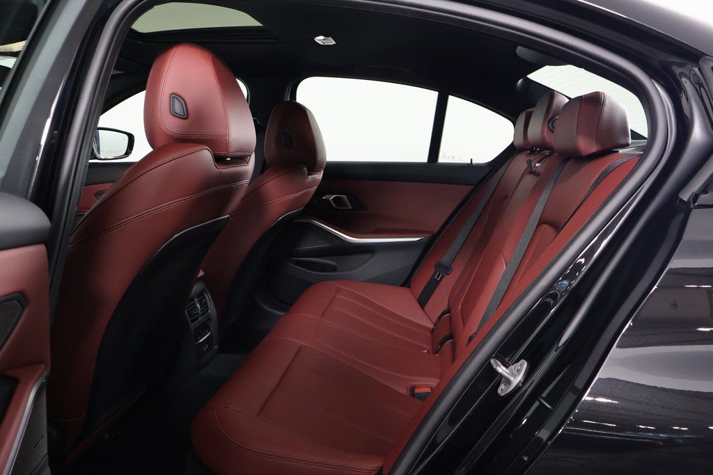 Thumbnail: 2025 BMW 3 Series - 11