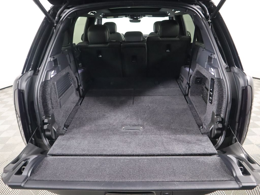 Thumbnail: 2025 Land Rover Range Rover - 29