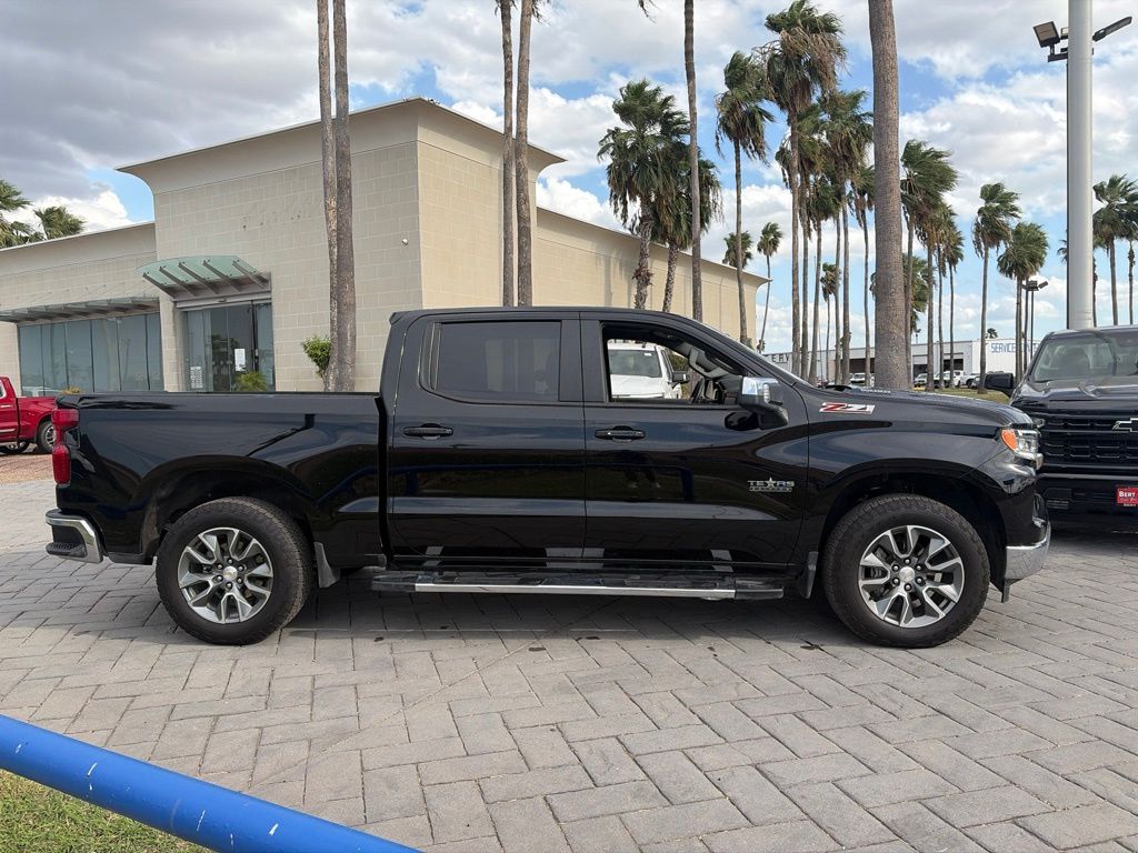 Used 2026 Black Chevrolet LT image 4