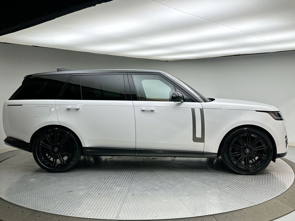 Thumbnail: 2023 Land Rover Range Rover - 14