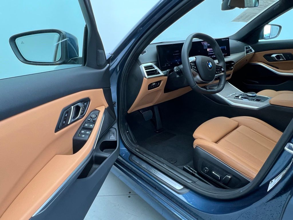 Thumbnail: 2025 BMW 3 Series - 22