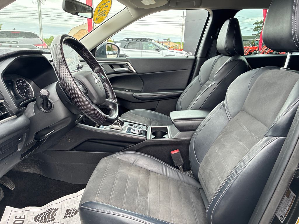2023 Mitsubishi Outlander SE  at Auto Express Mitsubishi
