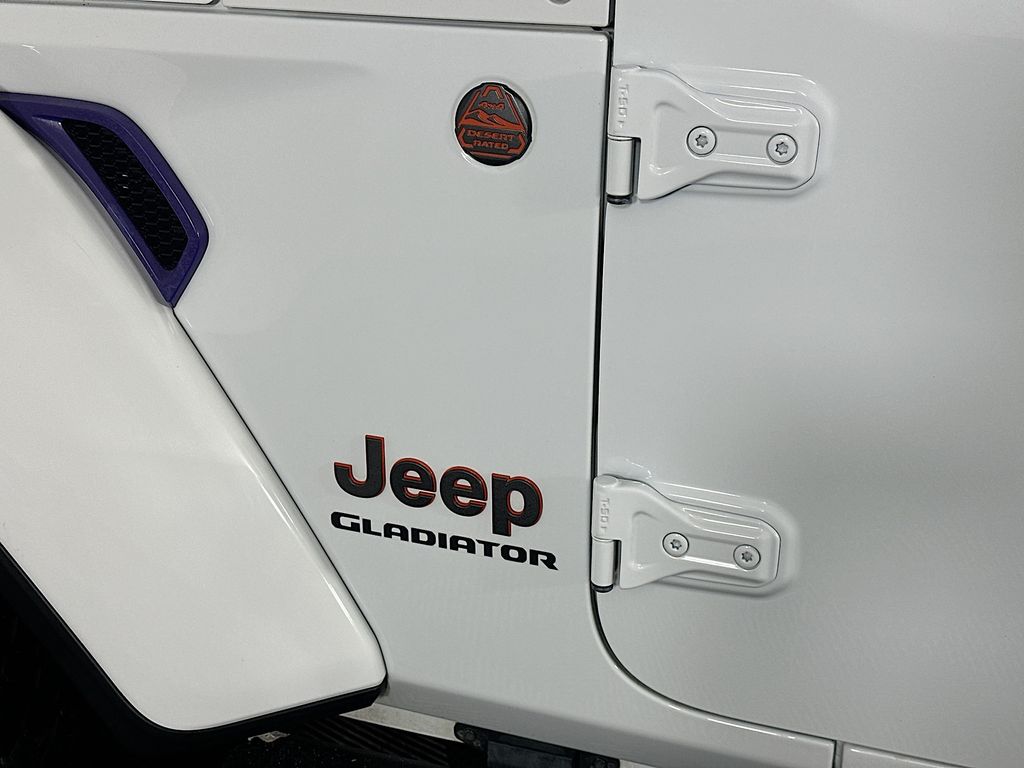 Used 2021 White Jeep Mojave image 28