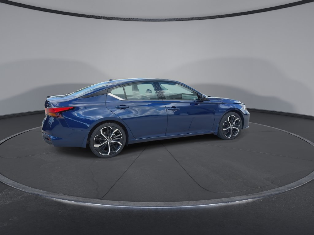 Thumbnail: 2023 Nissan Altima - 9