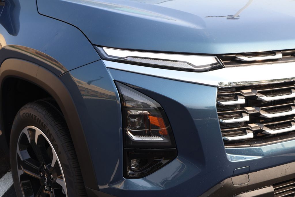 Thumbnail: 2027 Chevrolet Equinox - 3