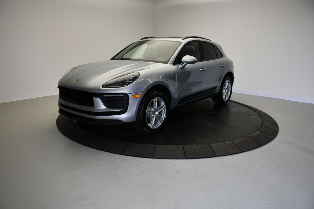 Thumbnail: 2026 Porsche Macan - 1