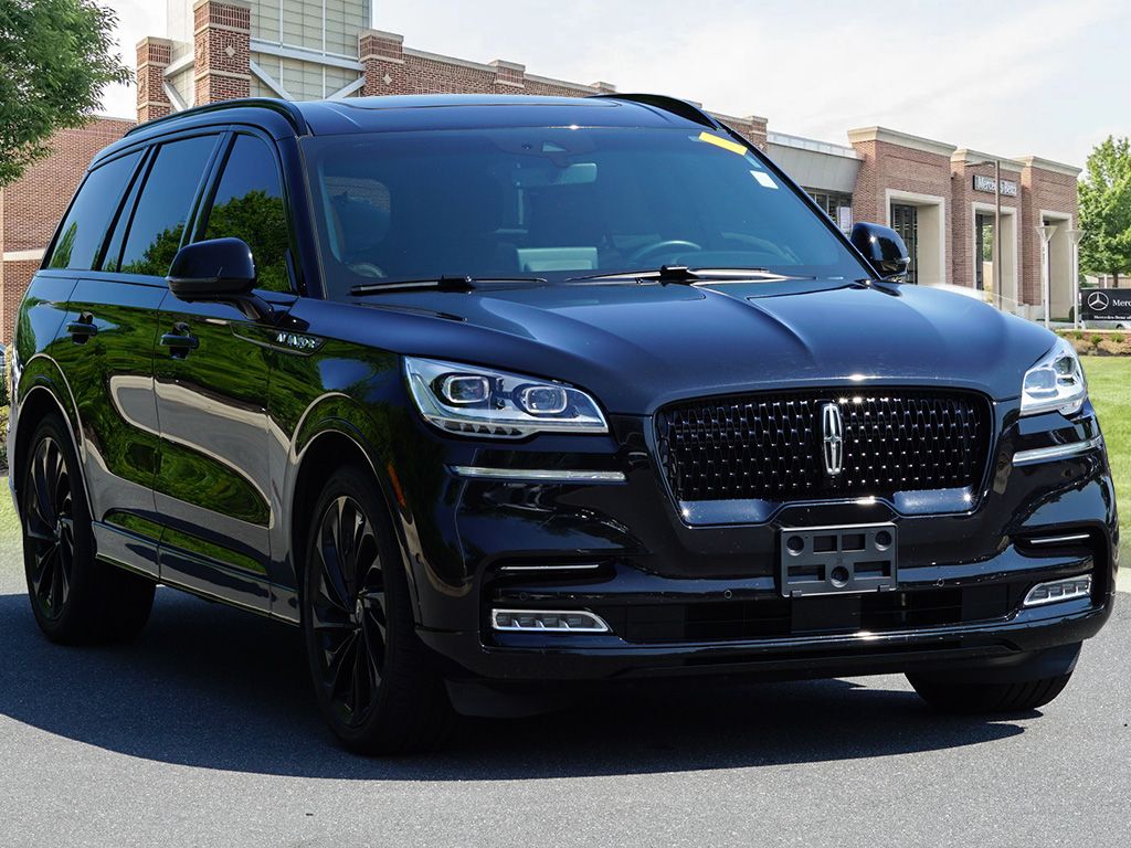 Thumbnail: 2024 Lincoln Aviator - 3