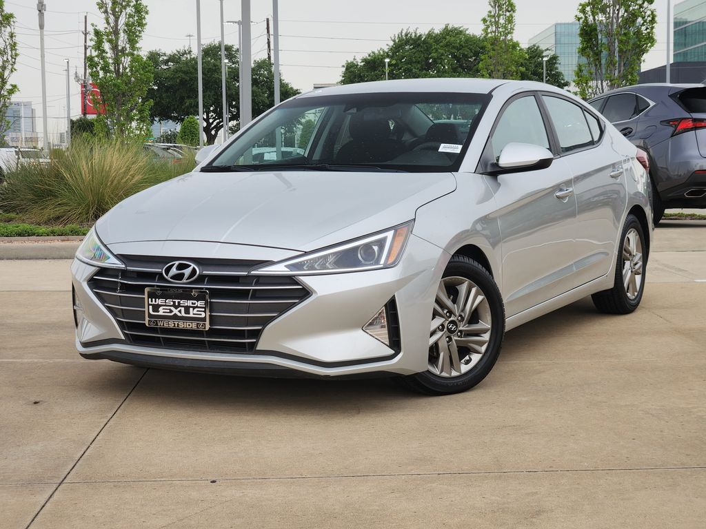 Silver 2020 Hyundai Elantra SEL FWD Sedan Front-Wheel Drive Continuously Variable Transmission