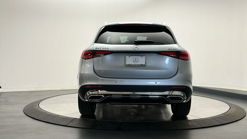 2025 Mercedes-Benz GLC 300 6