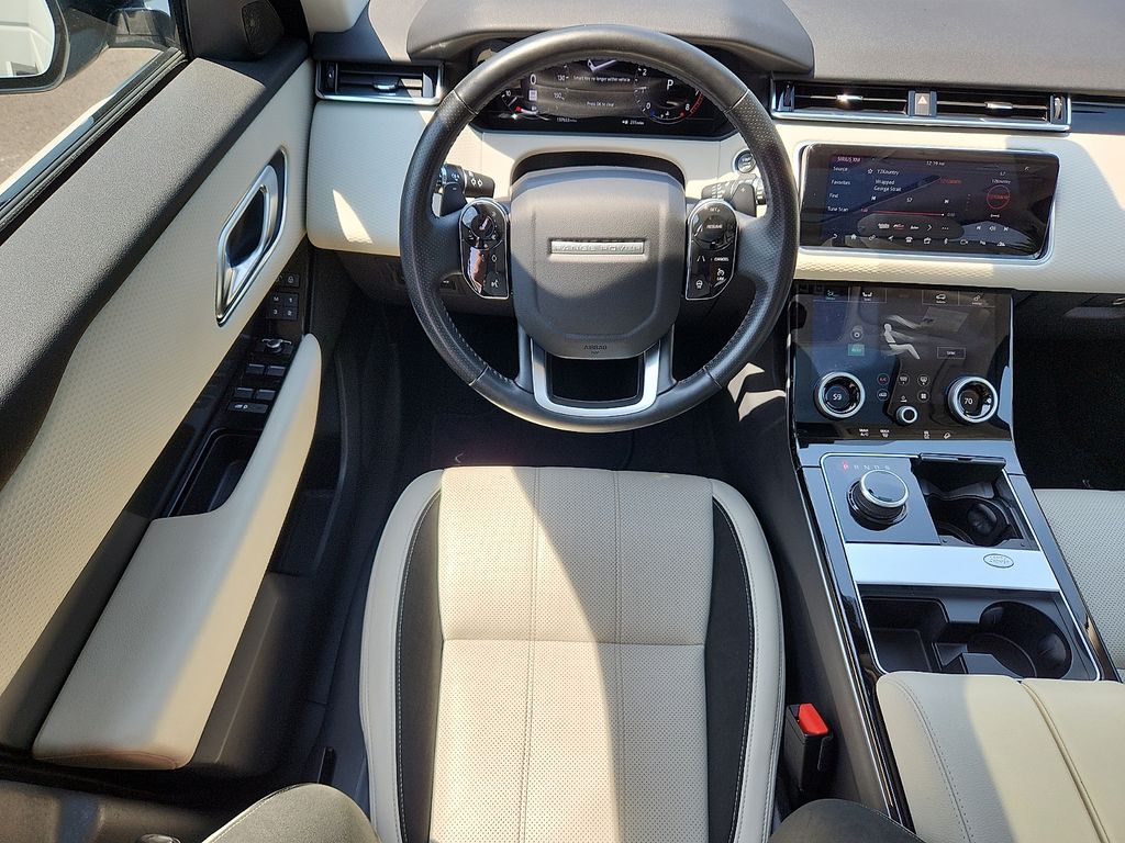 Thumbnail: 2020 Land Rover Range Rover Velar - 11