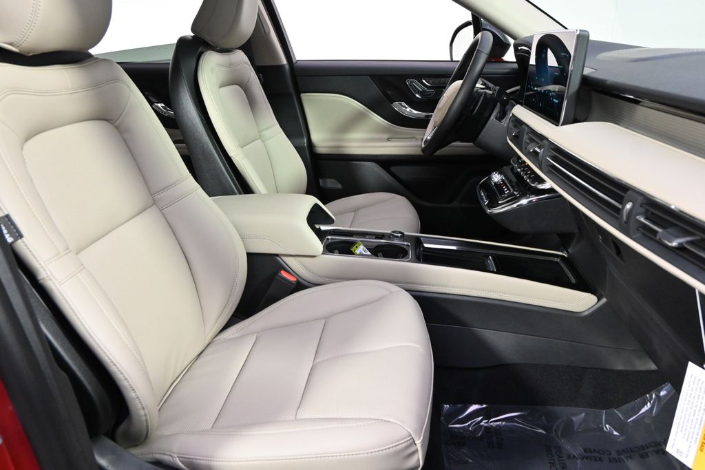 New 2026 Red Lincoln Premiere image 16