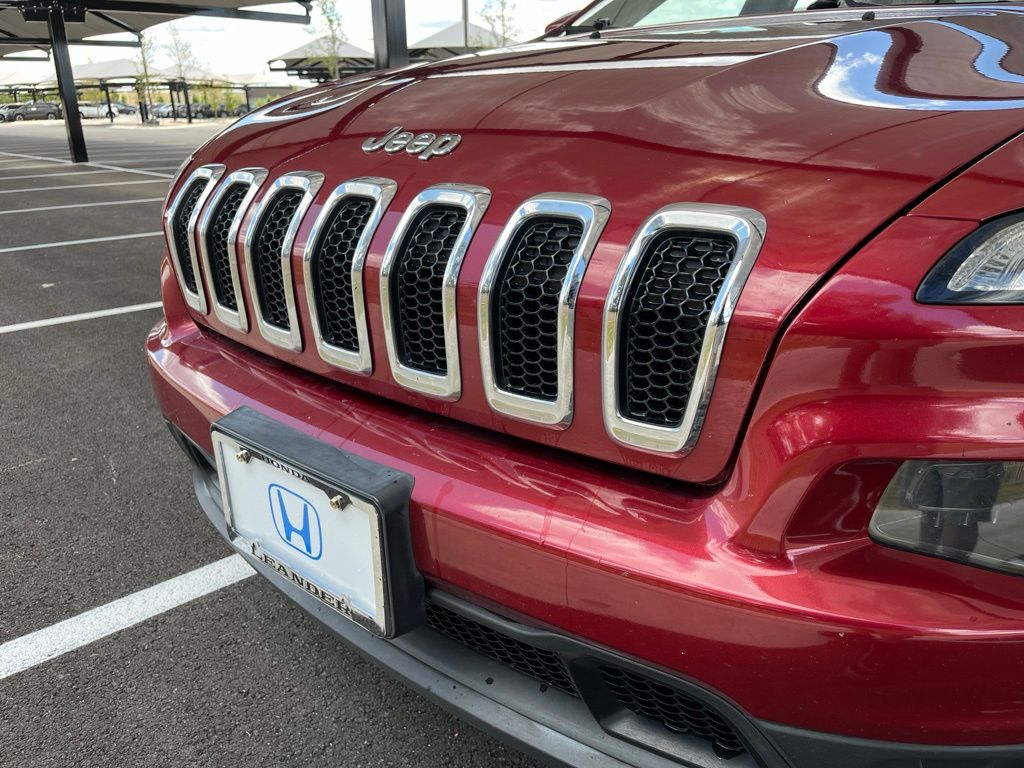 Thumbnail: 2017 Jeep Cherokee - 15
